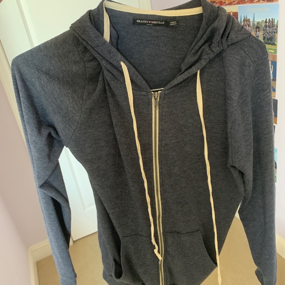 Brandy Melville zip up